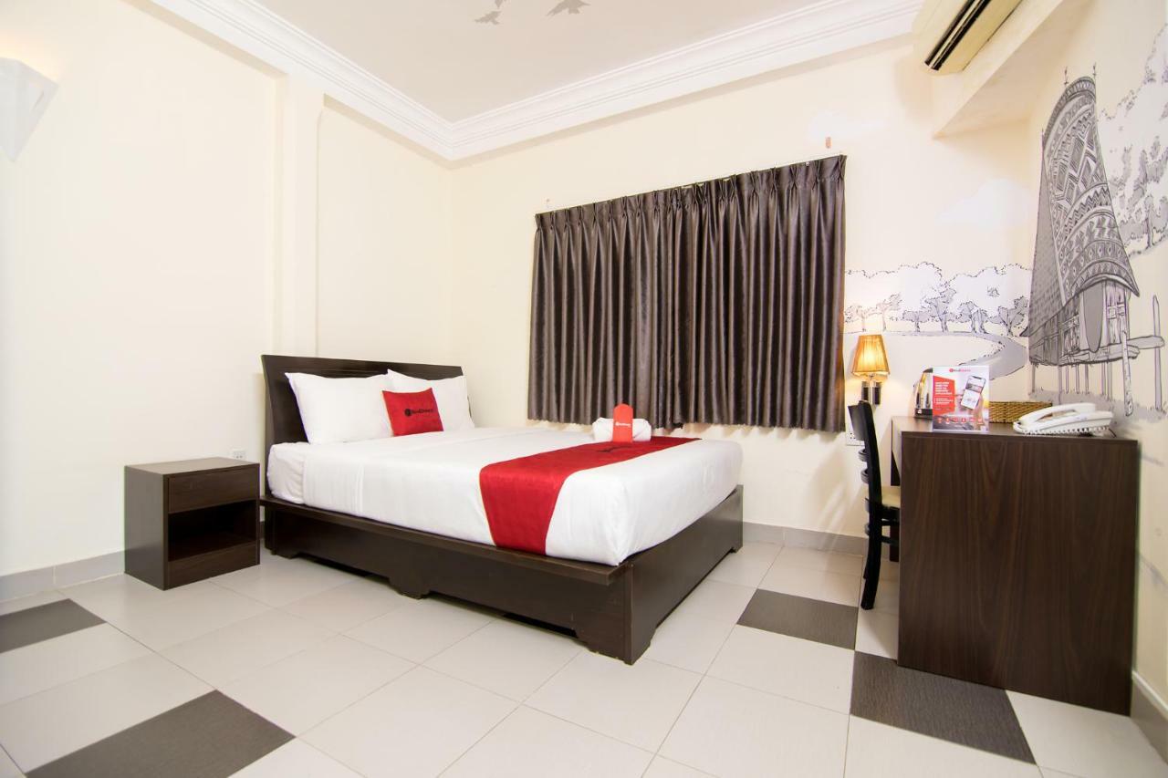 Reddoorz Near Saigon Square Ho Chi Minh City