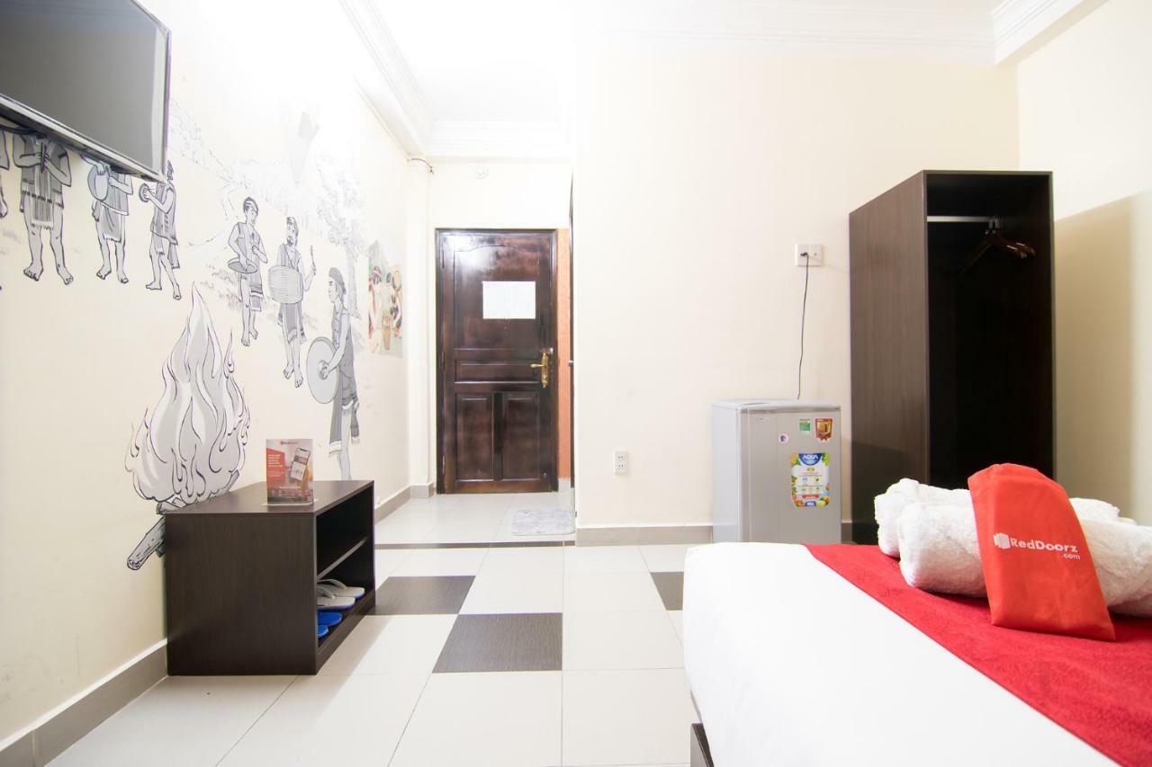 Hotel Reddoorz Near Saigon Square 2*