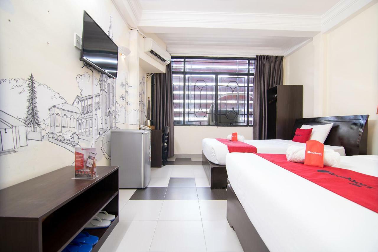 Reddoorz Near Saigon Square Ho Chi Minh City