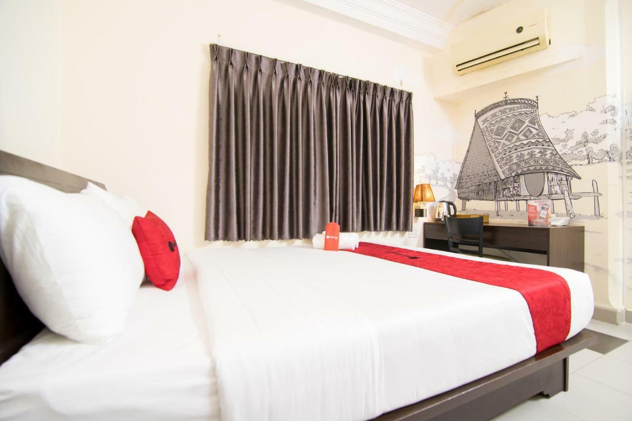 Reddoorz Near Saigon Square Hotel