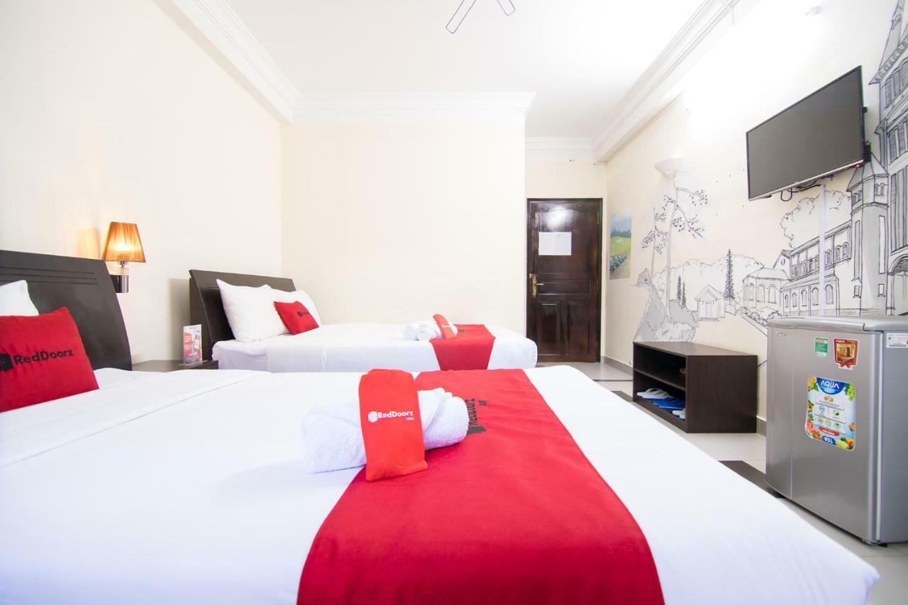 Hotel Reddoorz Near Saigon Square