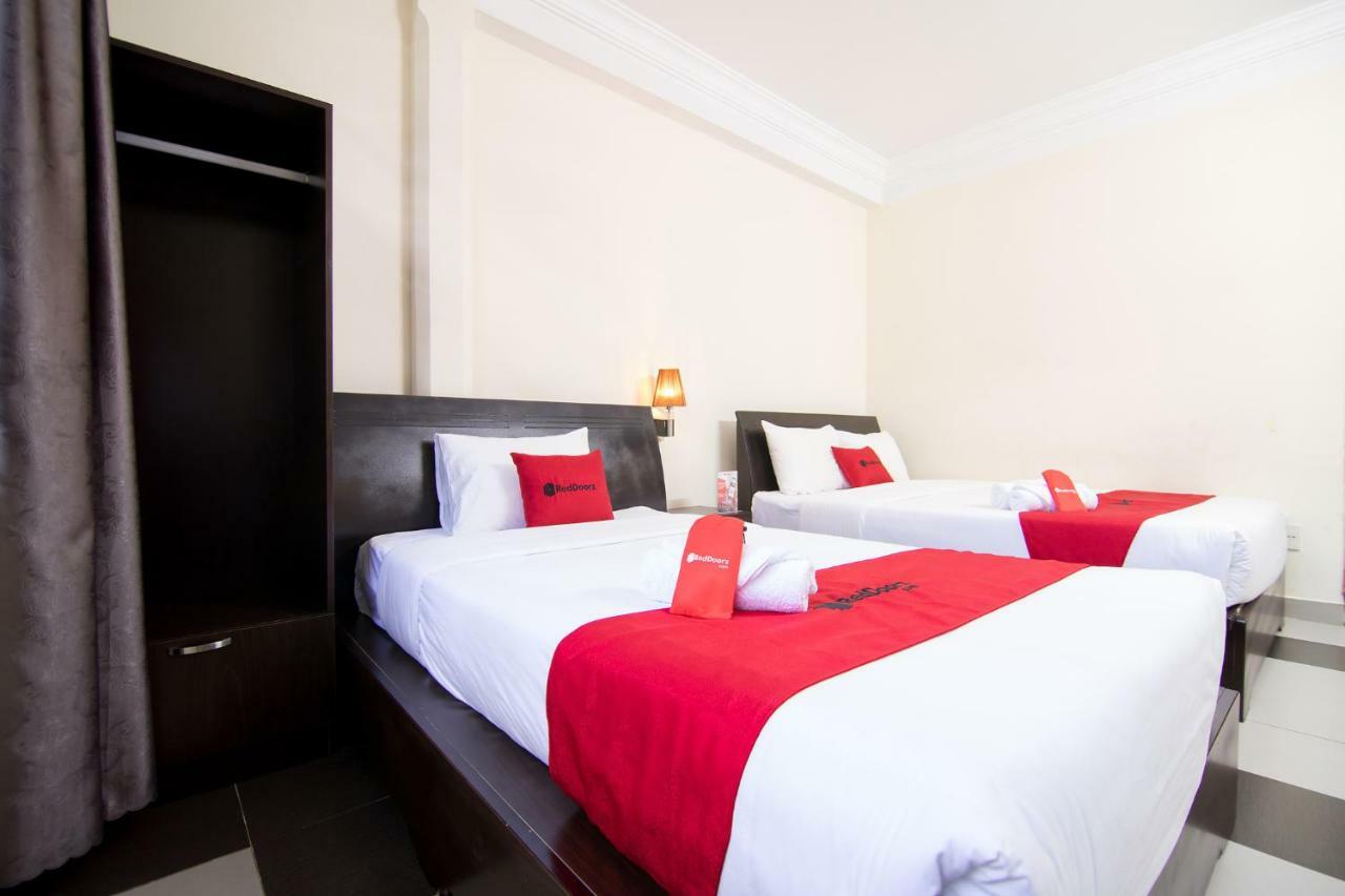 Reddoorz Near Saigon Square Hotel Ho Chi Minh City